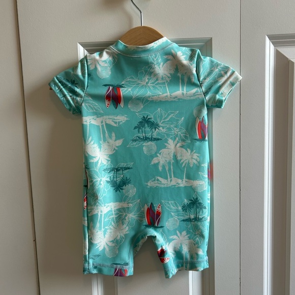 OshKosh‎ infant swimsuit size 3 months - Picture 4 of 5